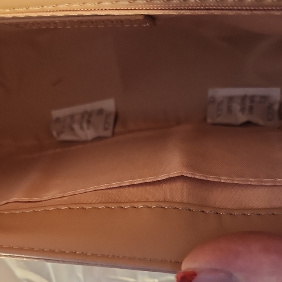 Nwt- Elegant Pink Badgley Mischka Vegan Leather Quilted Crossbody Shoulder Bag - Picture 8 of 12